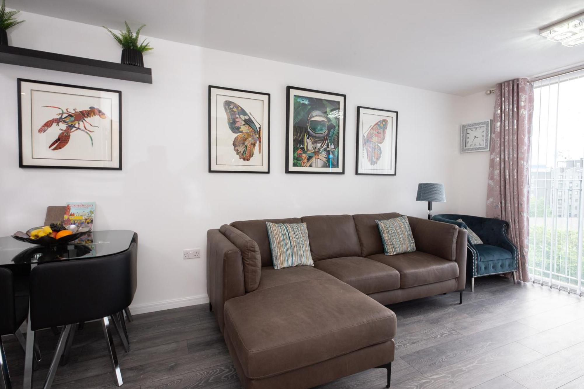 The East Retreat Apartment แมนเชสเตอร์ ภายนอก รูปภาพ